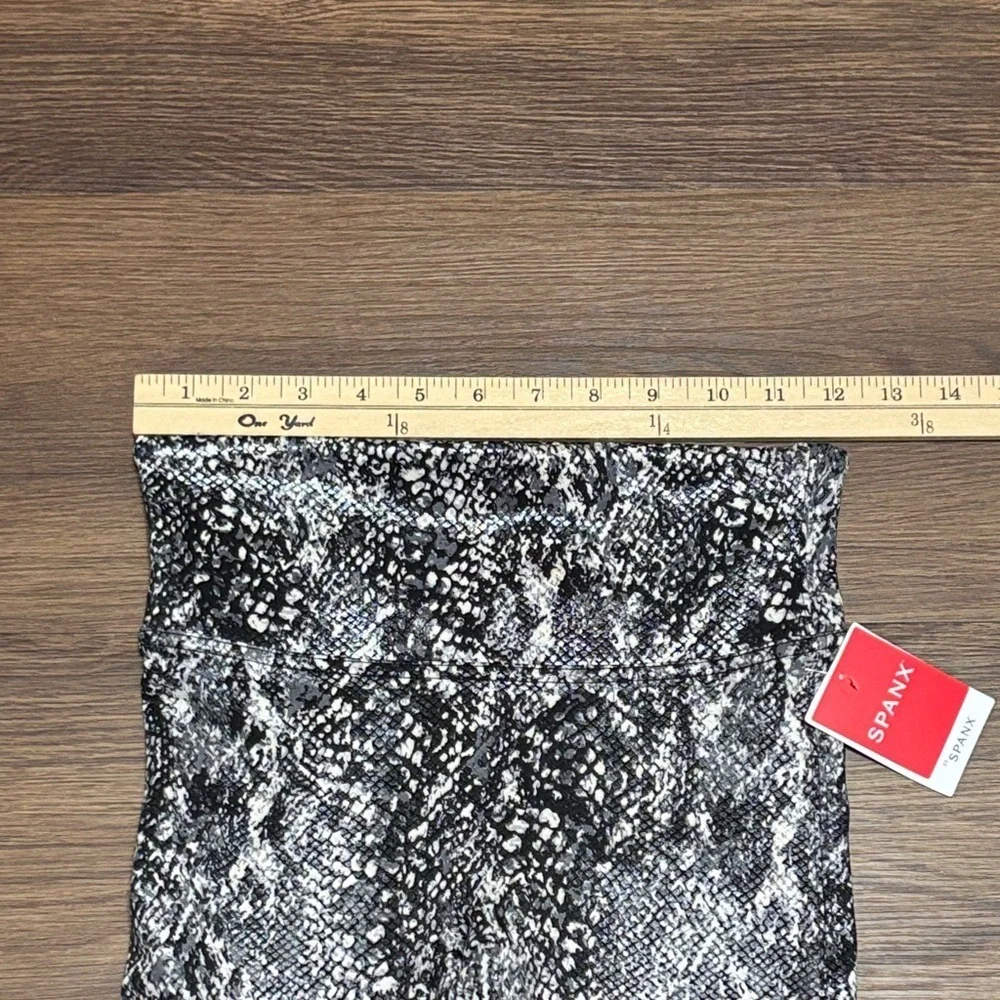 SPANX Faux Leather Snake Leggings S Small High Rise NWT Sculpt - Picture 6 of 9